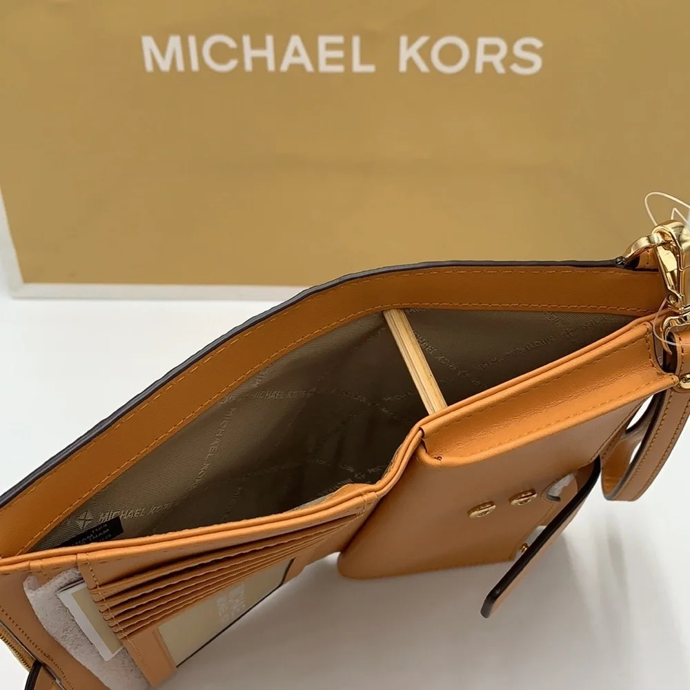 MICHAEL KORS JST 
CIDER MULTI
LG DOUBLE ZIP WRSTLT
Crocodile Leather Snakeskin - Picture 5 of 14